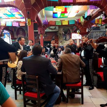 cantina met mariachi's in Mexico Stad